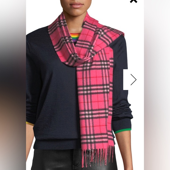 Burberry pink scarf - Picture 1 of 8